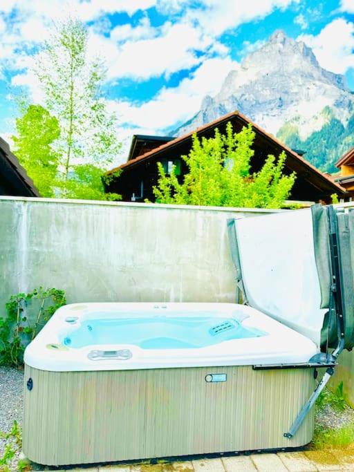 Amazing Modern & Great equipped Jacuzzi Apartment