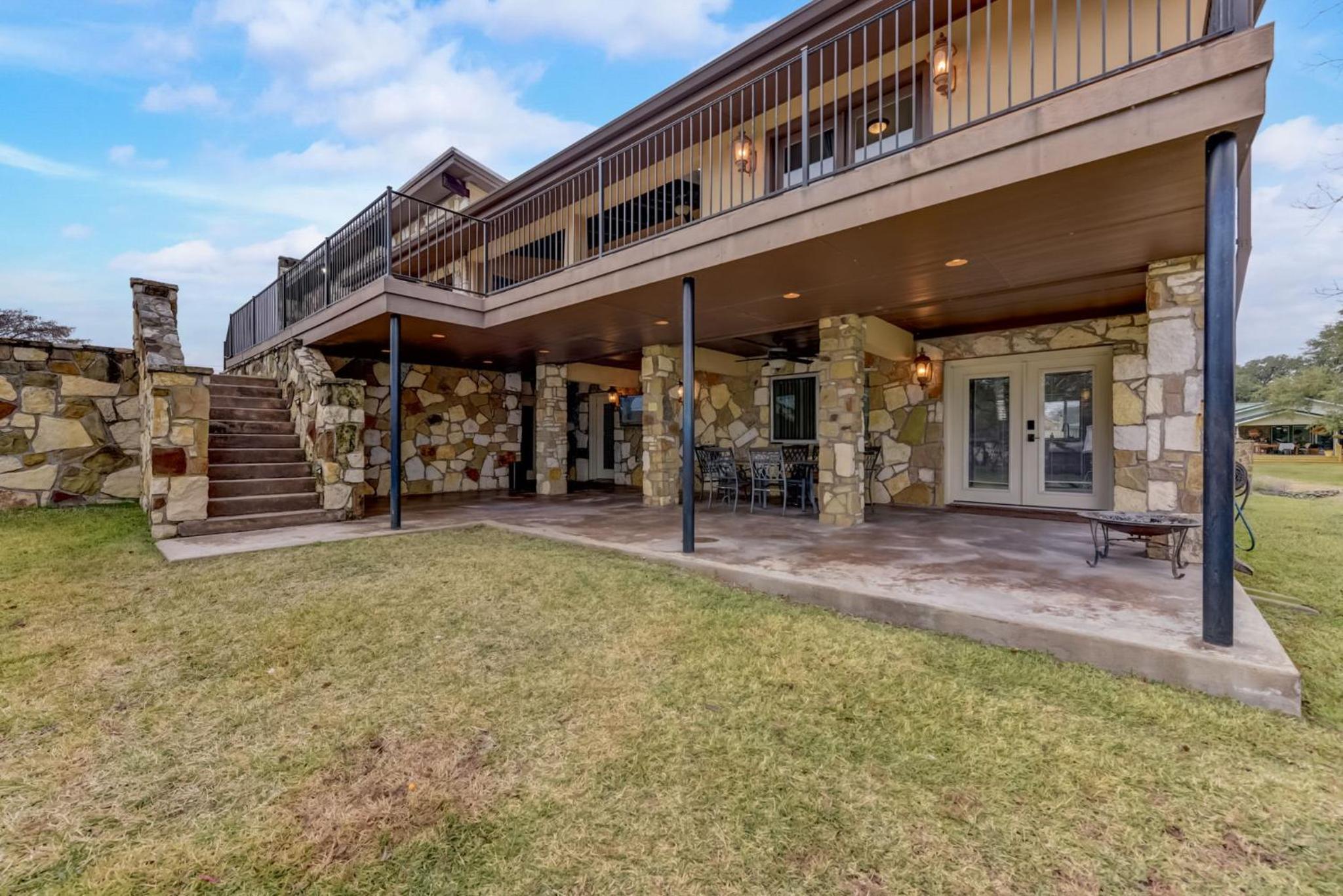 LBJ Lake Home - Private Cove - Lake Toys - Boat Slip - Property Image 2