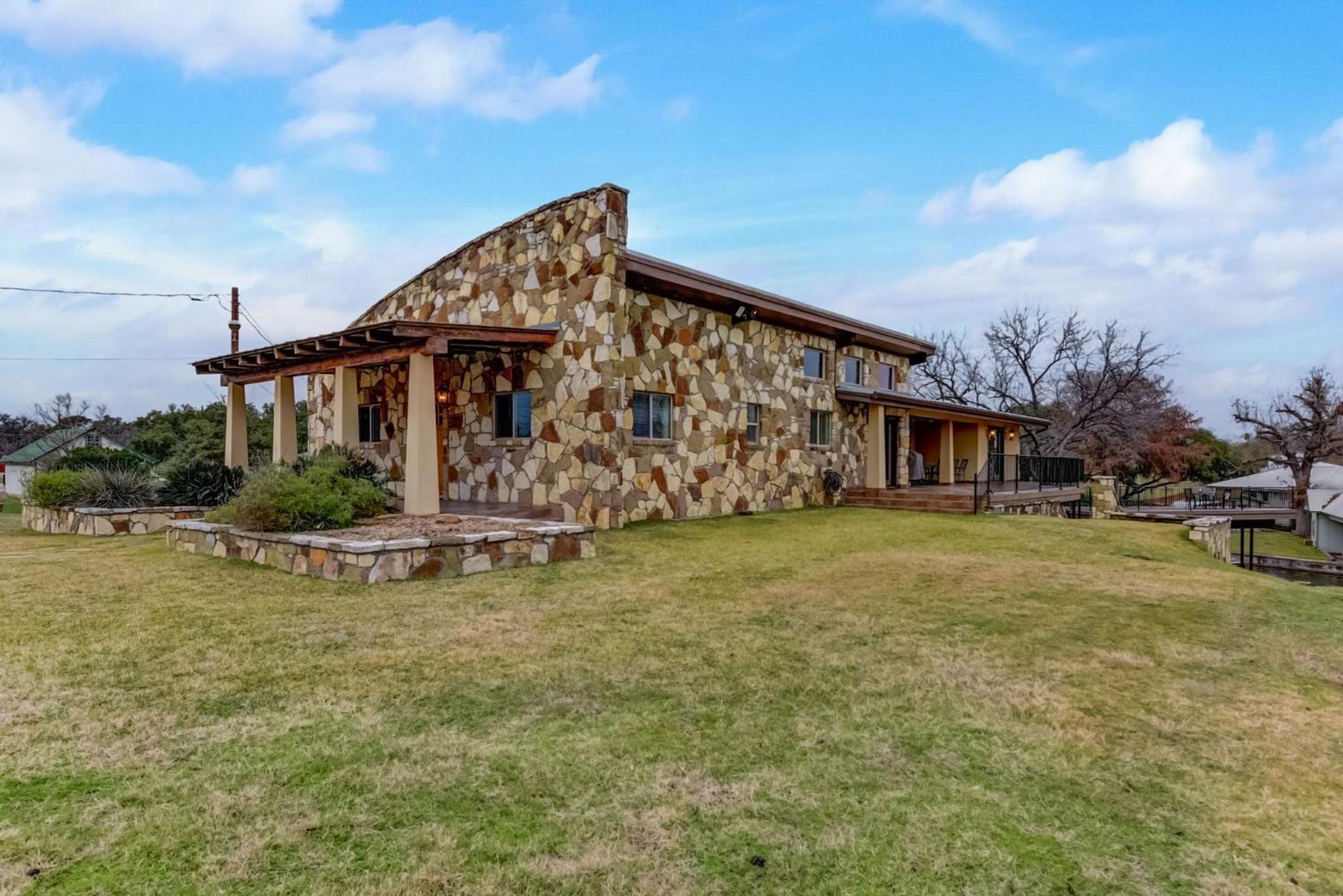 LBJ Lake Home - Private Cove - Lake Toys - Boat Slip - Property Image 3