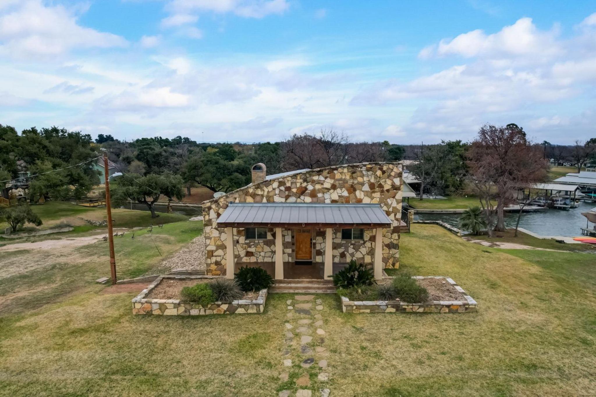 LBJ Lake Home - Private Cove - Lake Toys - Boat Slip - Property Image 21