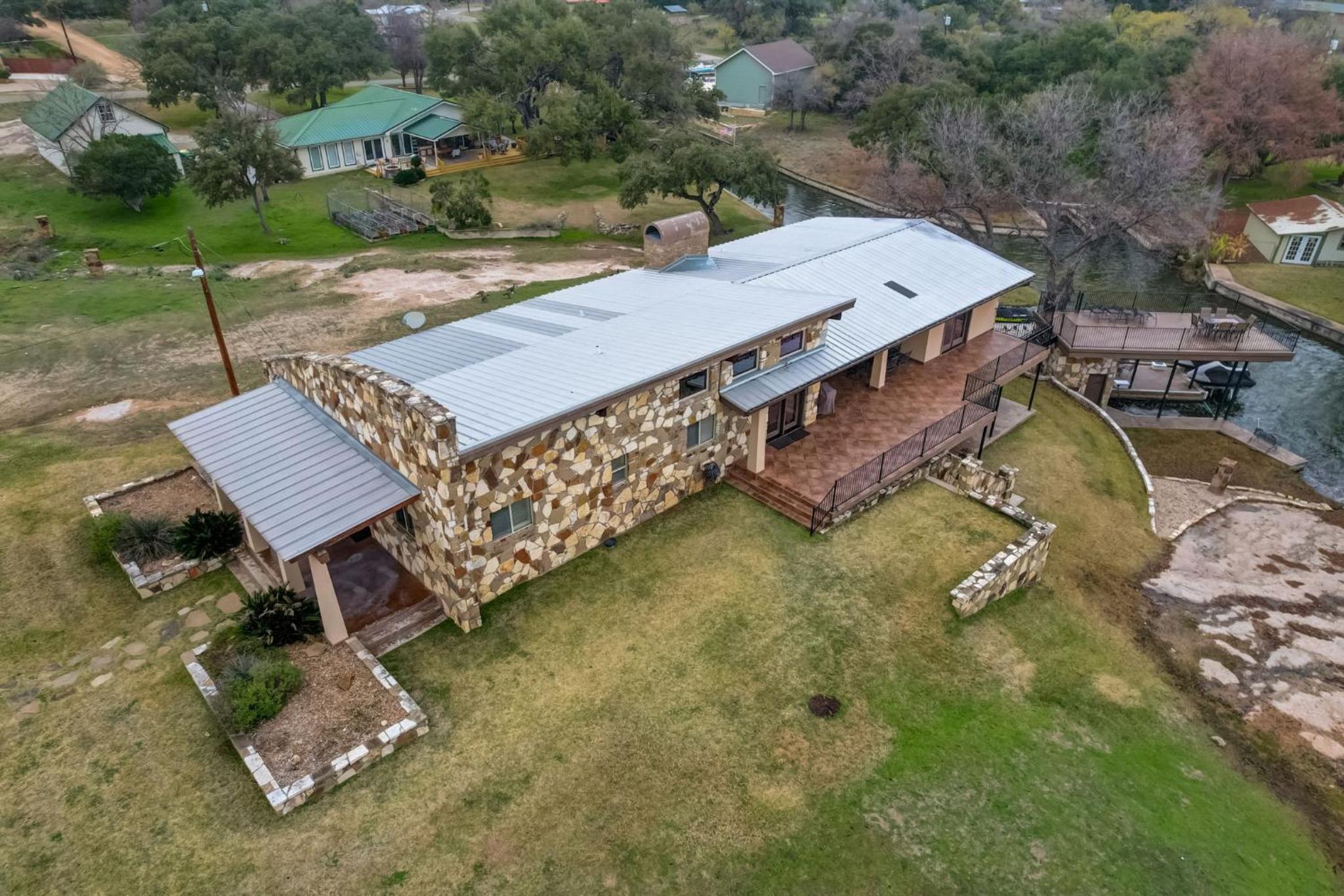 LBJ Lake Home - Private Cove - Lake Toys - Boat Slip - Property Image 23