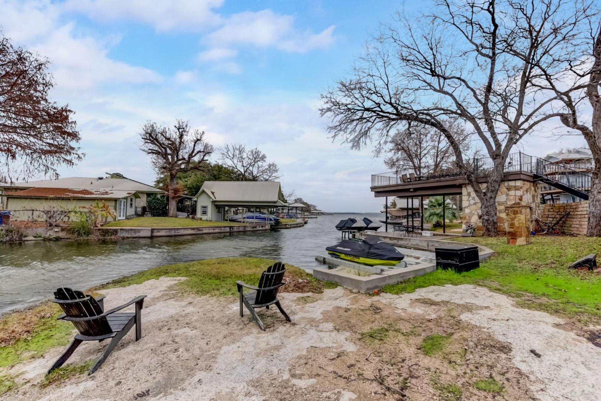 LBJ Lake Home - Private Cove - Lake Toys - Boat Slip - Property Image 25