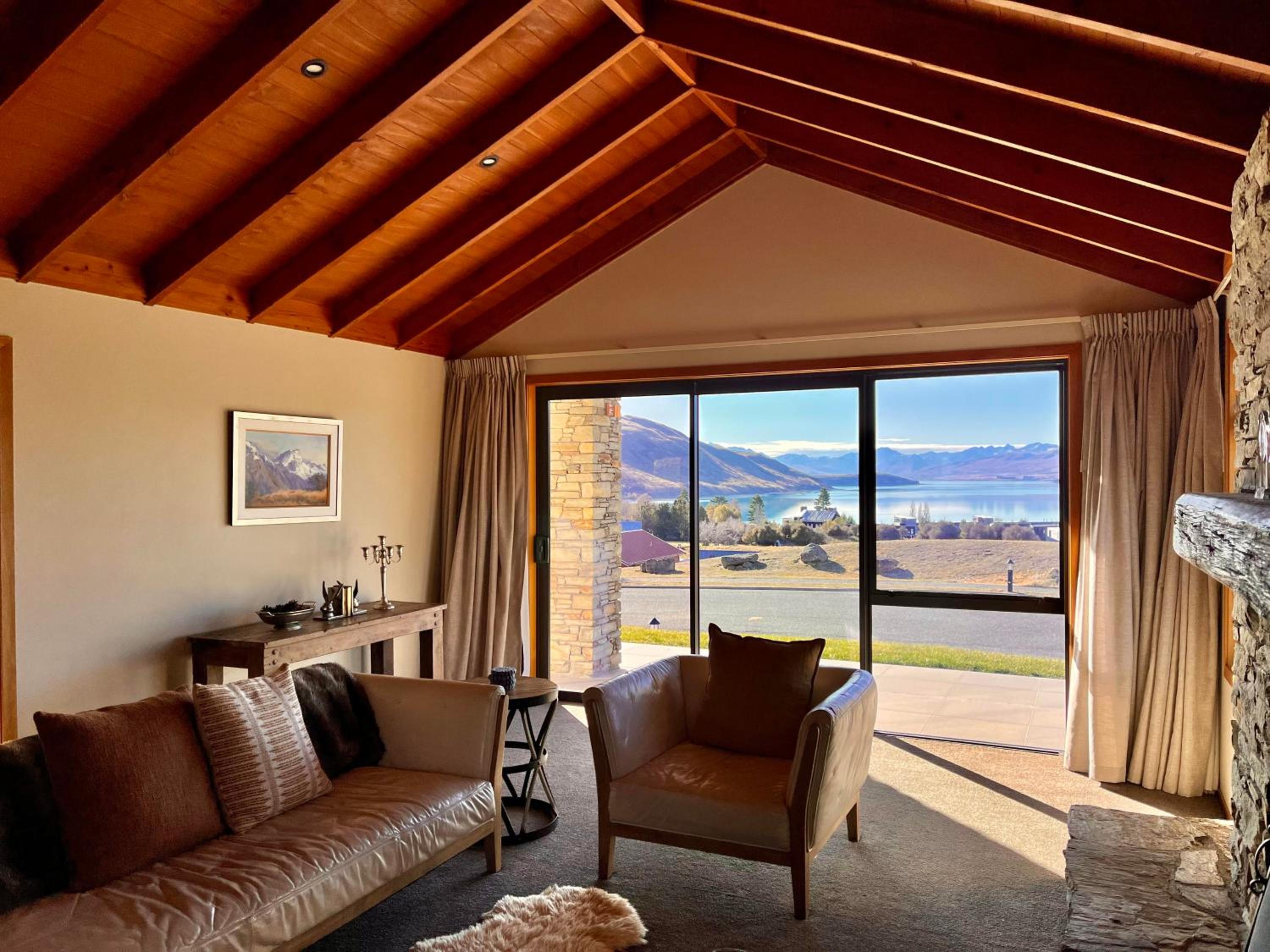 Lake Lodge - Lake Tekapo view 2