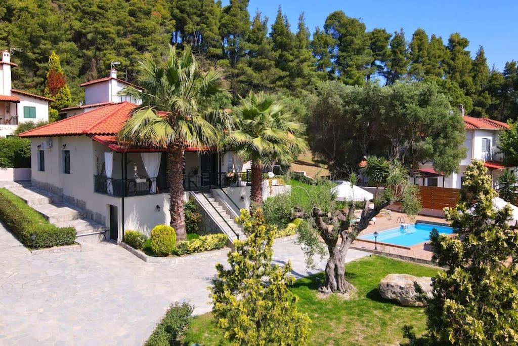 Yucca Private Pool Villa