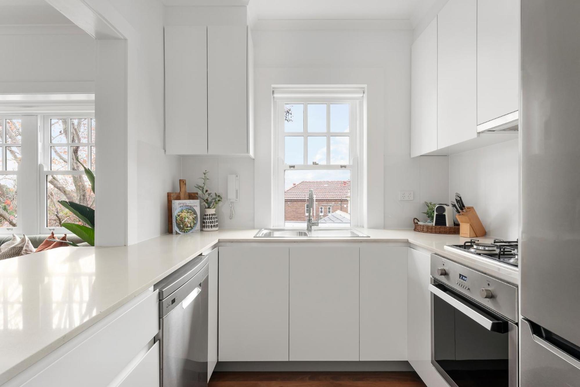 Bondi Junction Apartments by Urban Rest