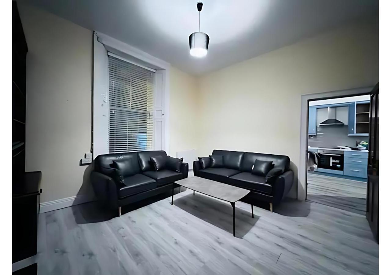 Naas Town - Deluxe Double Bedrooms and Single Bedroom view 4