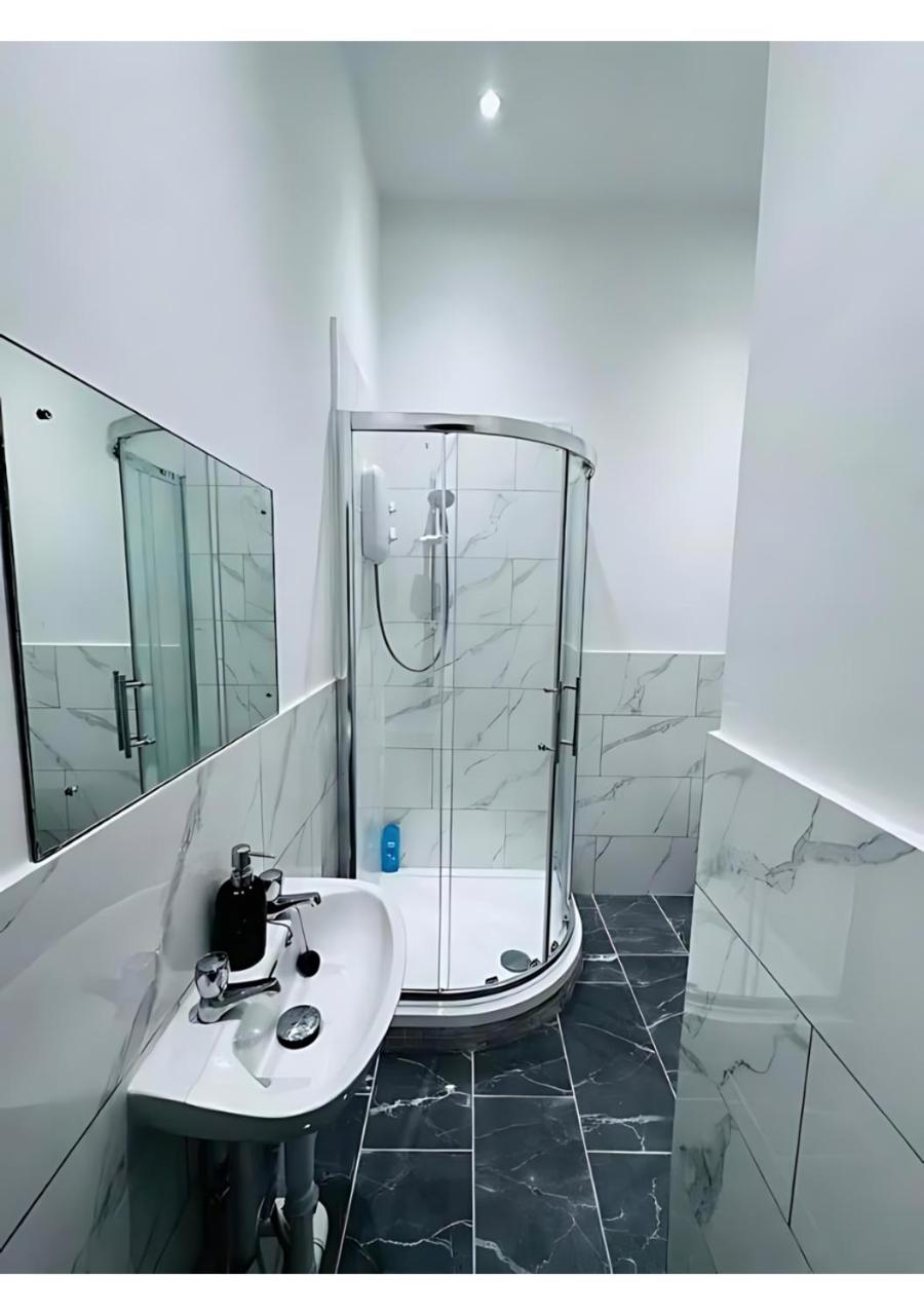 Naas Town - Deluxe Double Bedrooms and Single Bedroom view 5