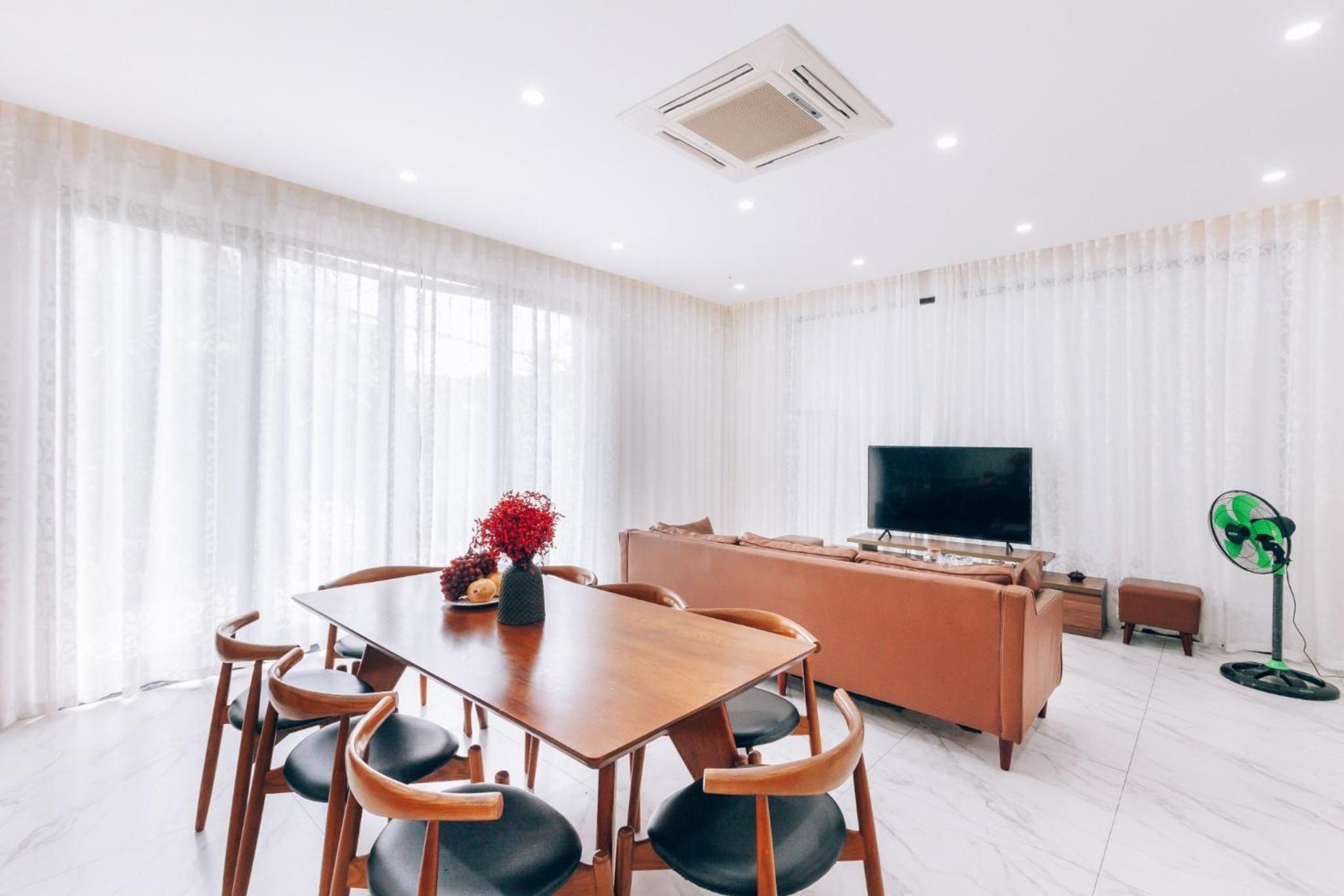LUXURY VILLA RETREAT IN DANANG 9 BEDROOMs view 4