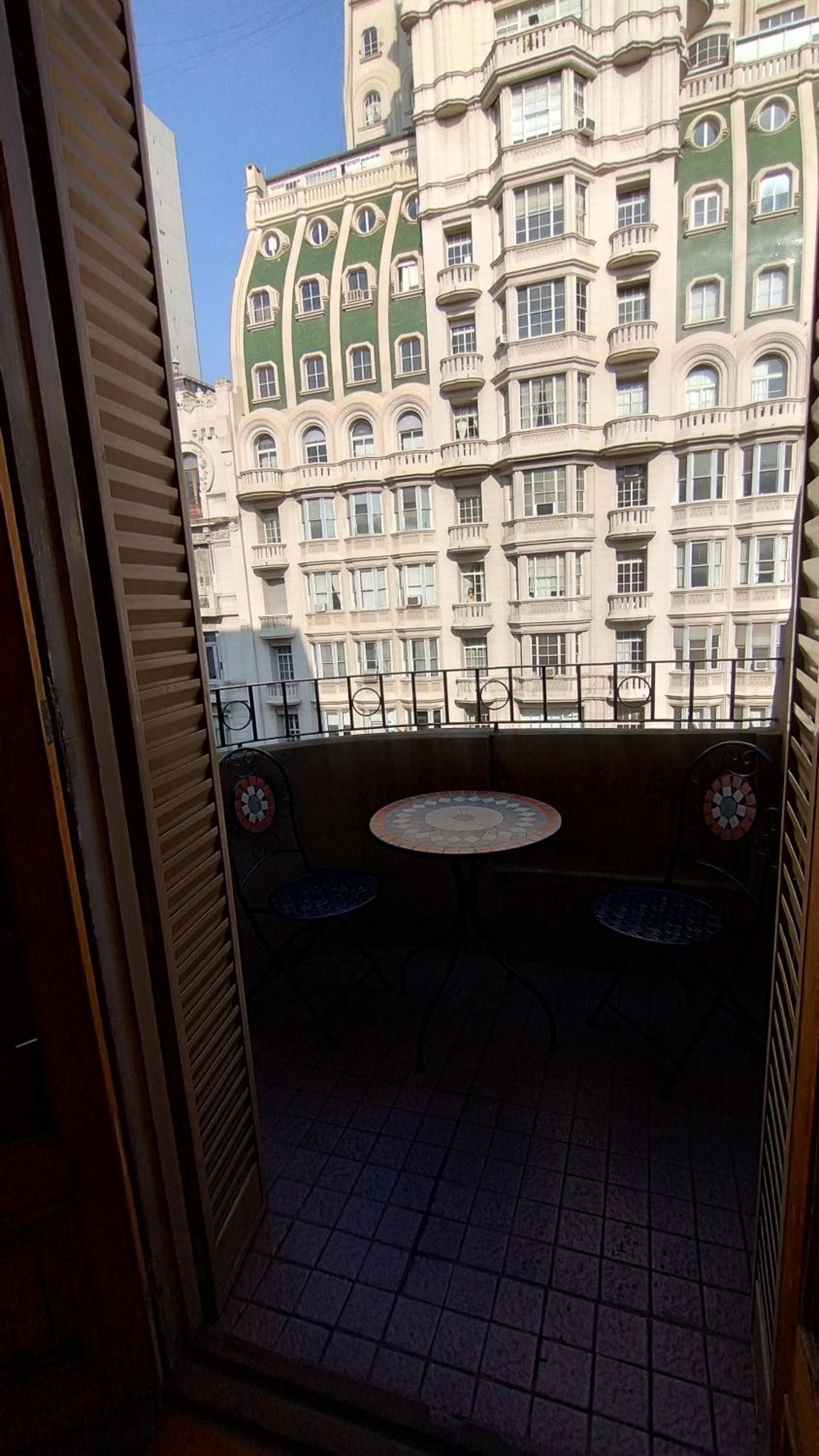 Elegante y soberbio departamento en el Corazón de Buenos Aires