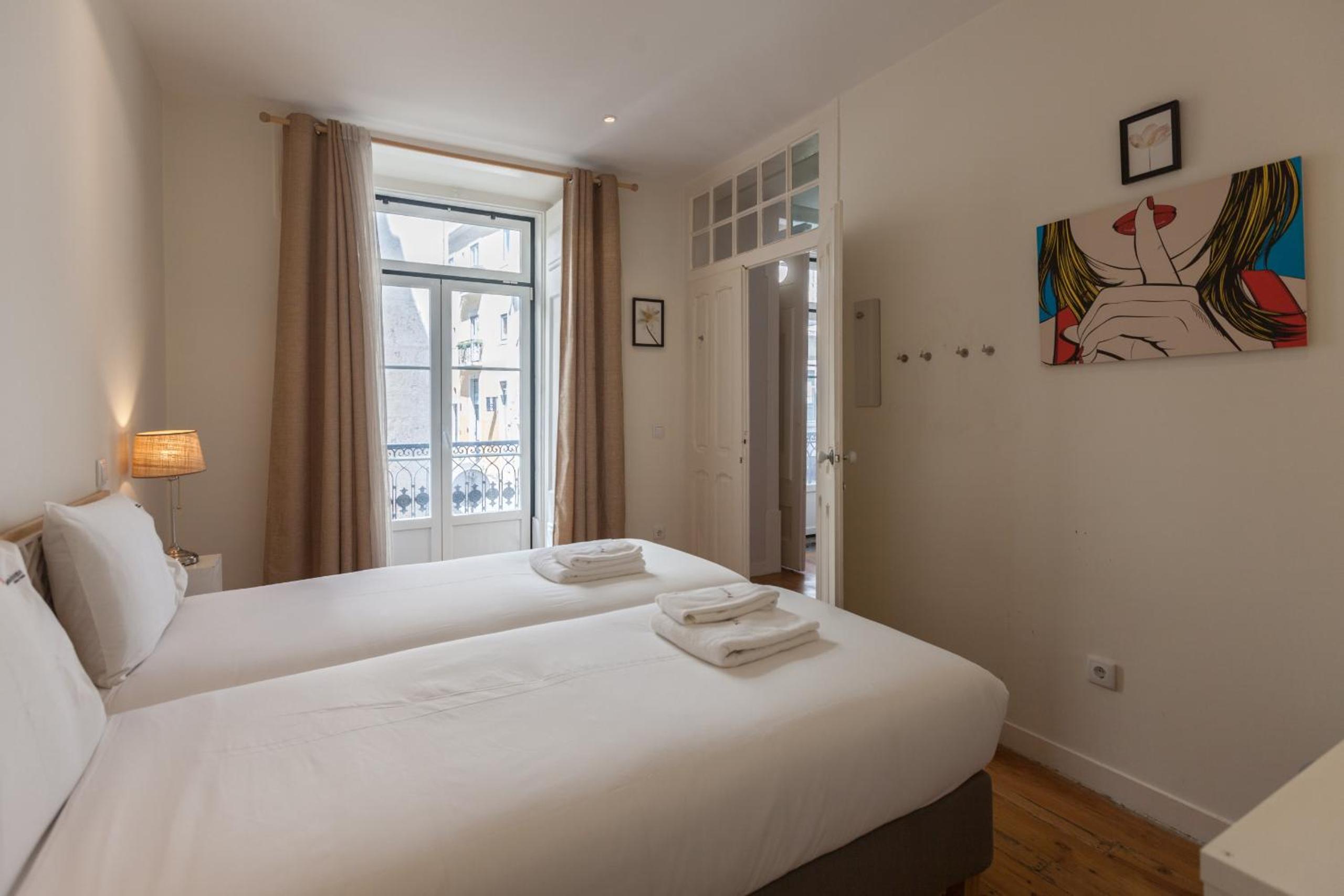 FLH Bairro Alto Spacious Apartment view 2