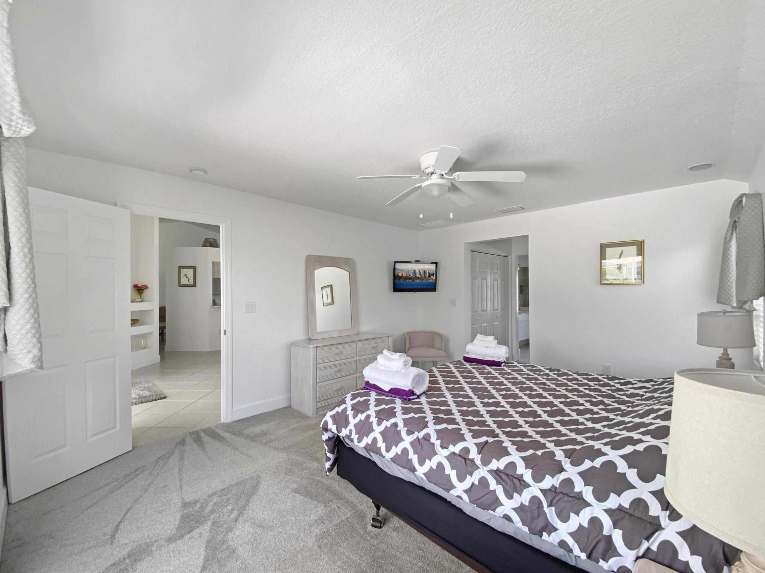 Riverview Villa - Private Villa with heated pool - sleeps 6 view 5
