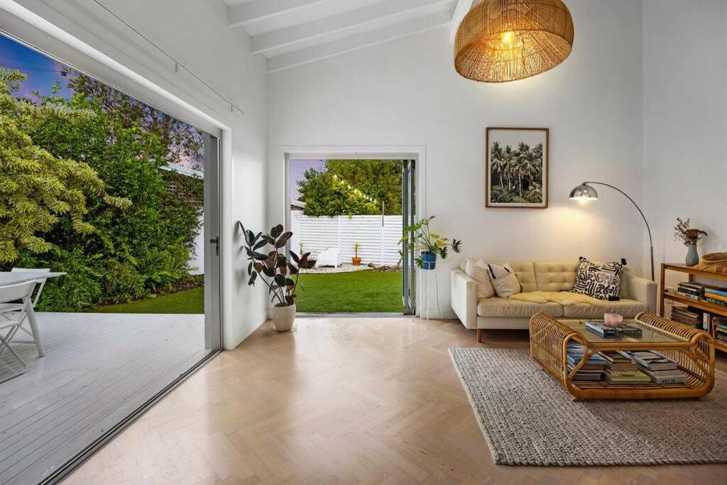 Surf Mist Beautiful Noosa Heads Family Home