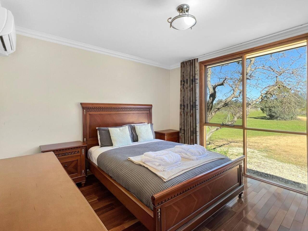 Aurora Cottages - Bellfield