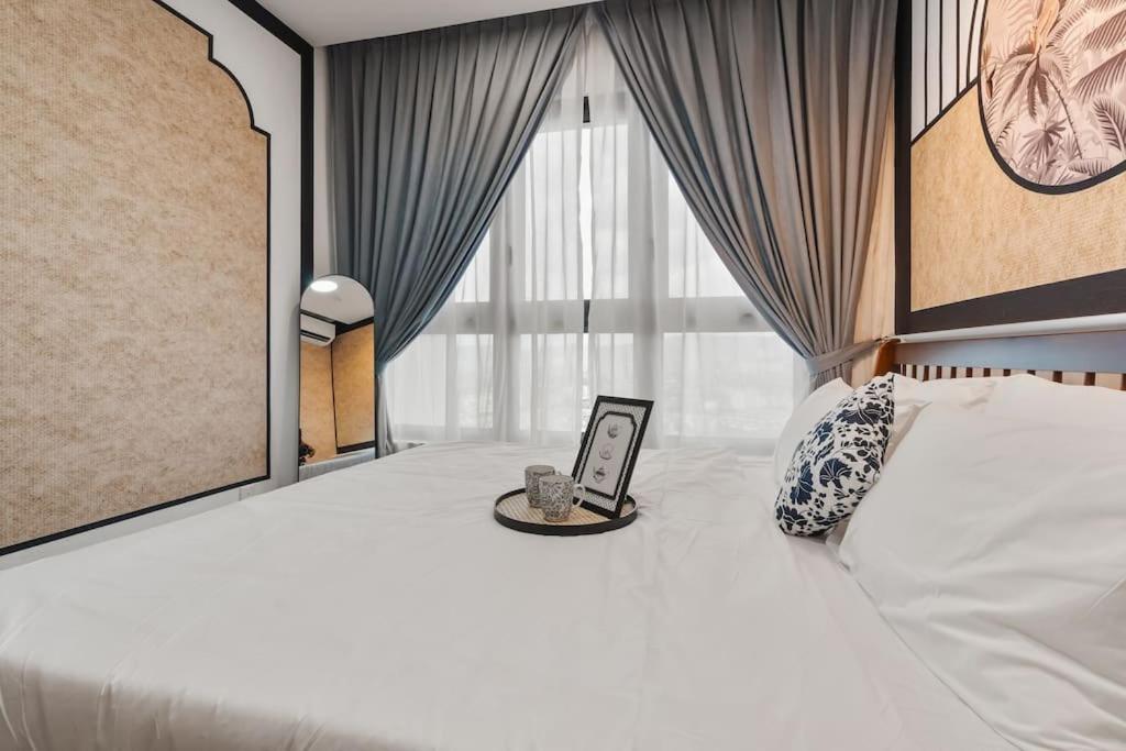 IndoChina 3BR MVertica near MRT by RumaBnB