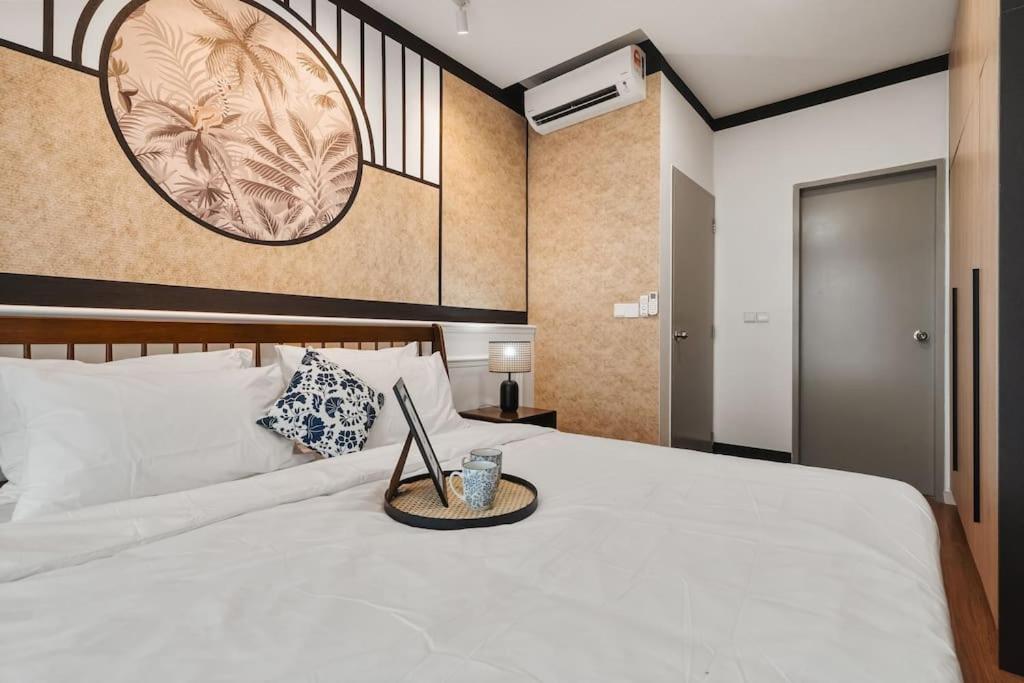 IndoChina 3BR MVertica near MRT by RumaBnB