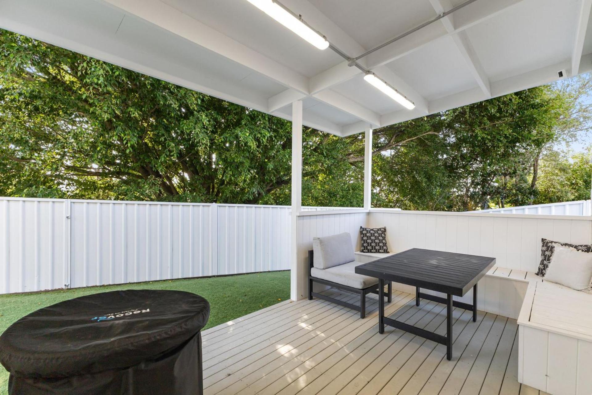 Luxe Oasis Adamstown