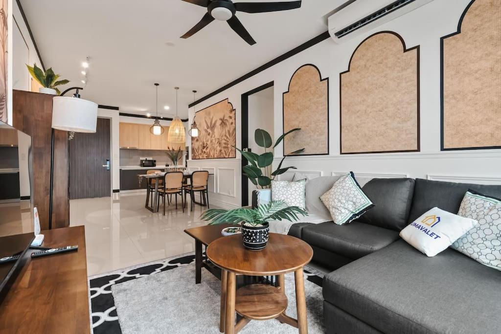 IndoChina 3BR MVertica near MRT by RumaBnB