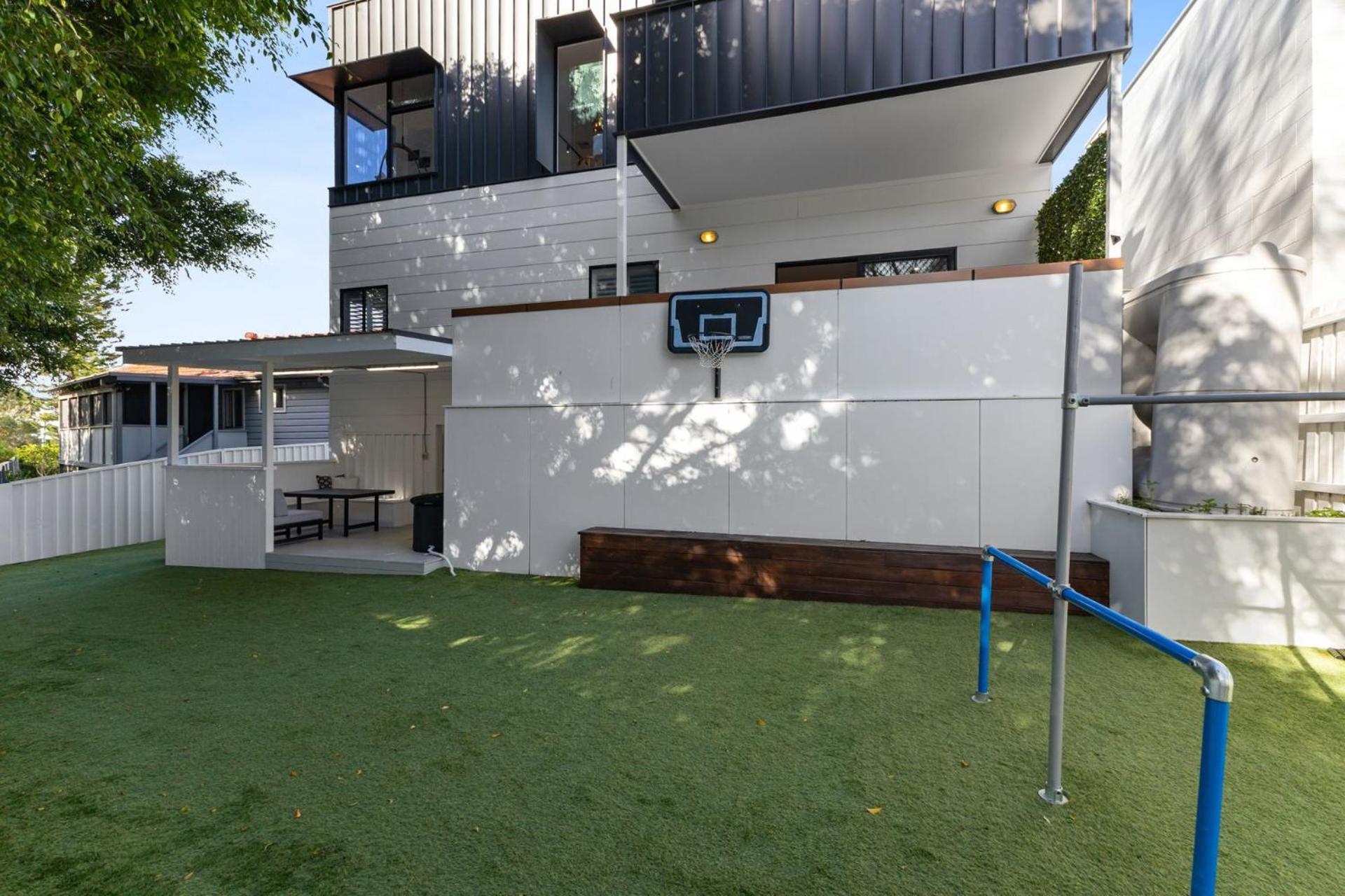 Luxe Oasis Adamstown
