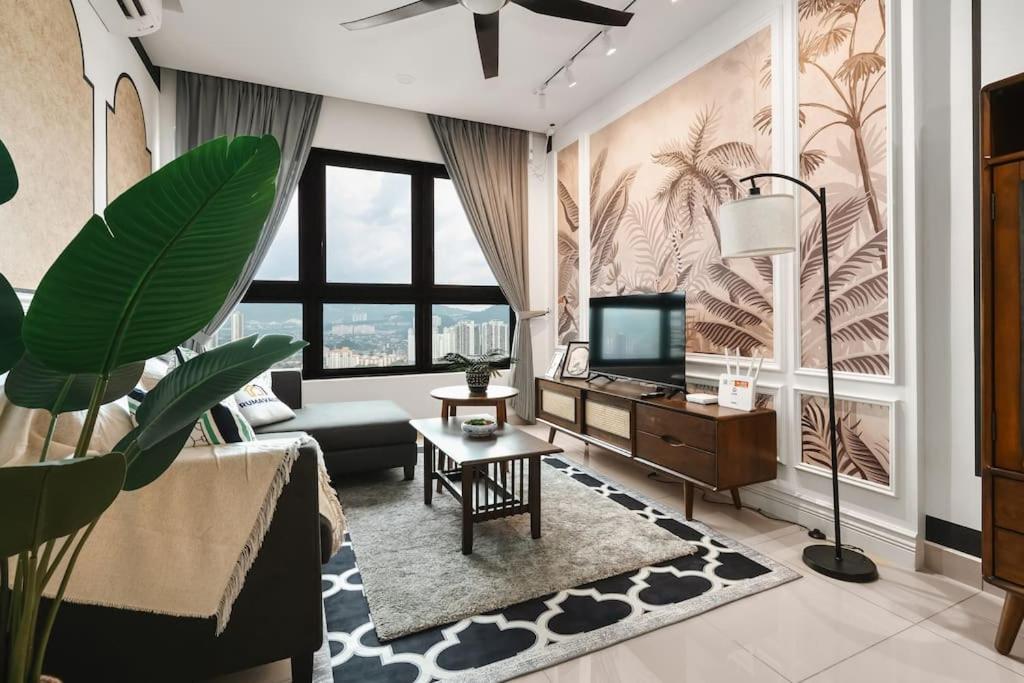 IndoChina 3BR MVertica near MRT by RumaBnB