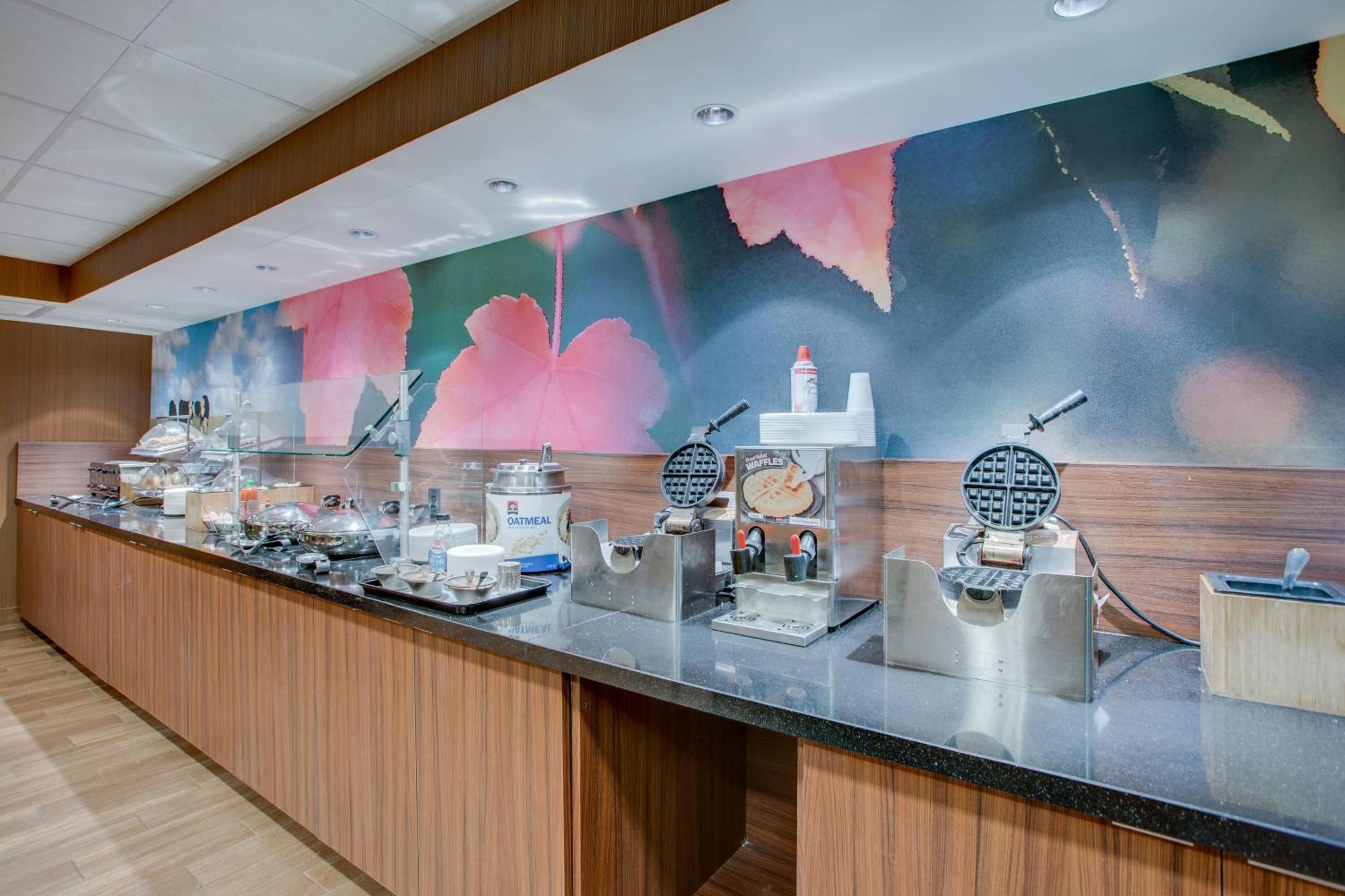 Fairfield Inn by Marriott Amesbury - Property Image 20