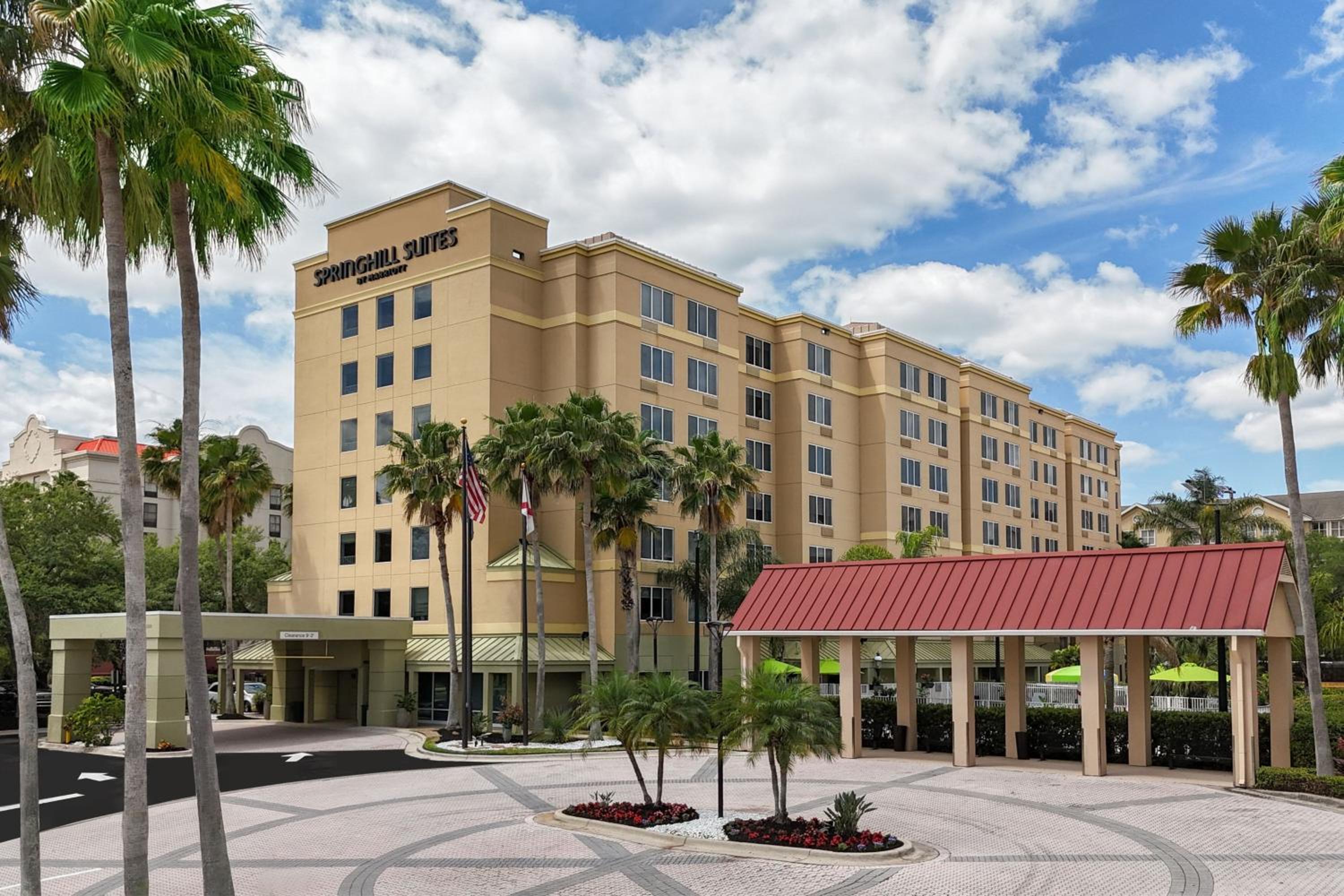 Hotel SpringHill Suites by Marriott Orlando Convention Center - Image 1