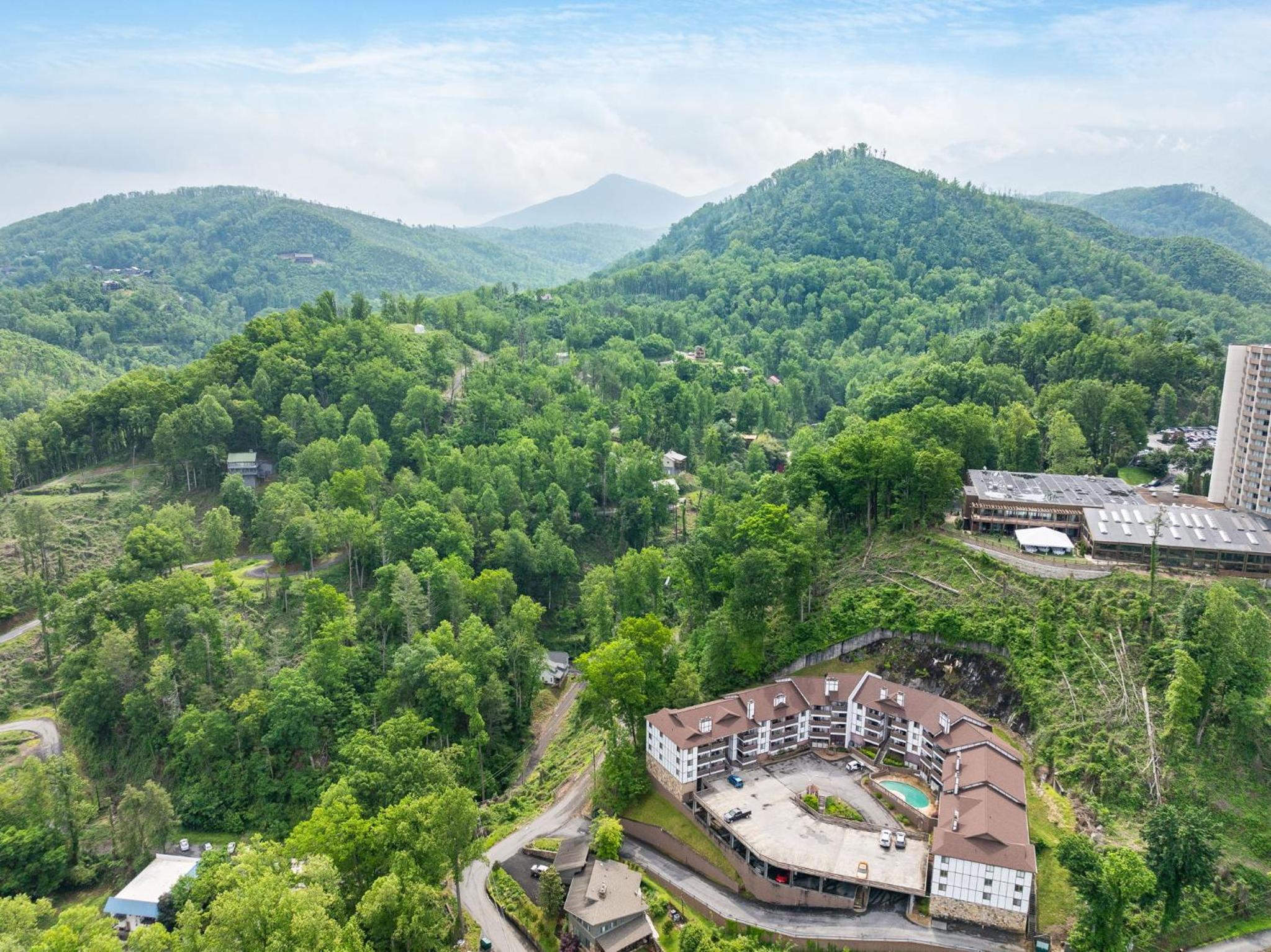 Mountain Calling - Resort Pool, WIFIO, 560 FREE tickets each paid day!!!