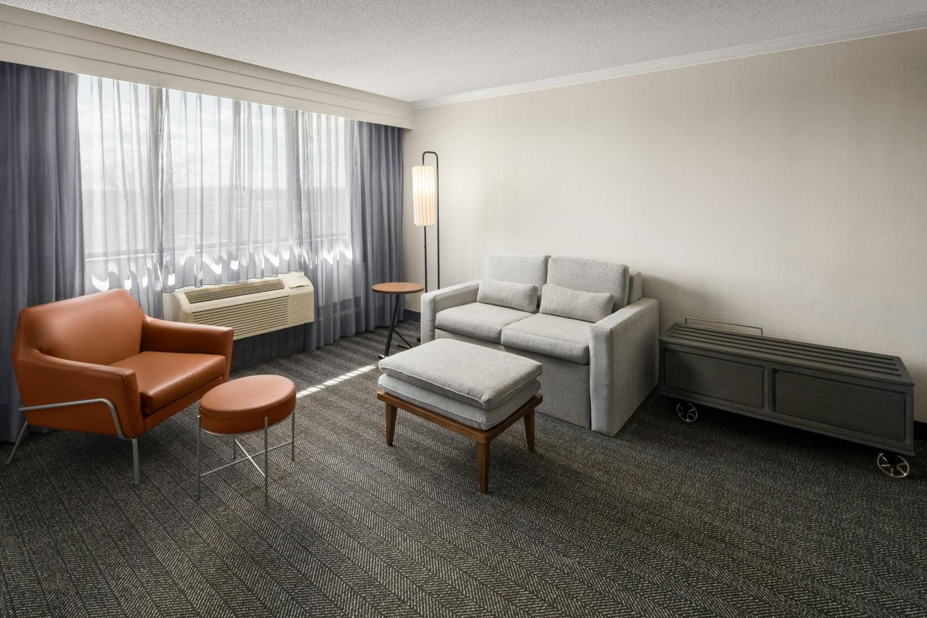 New Haven Vacations - Courtyard New Haven at Yale - Property Image 50