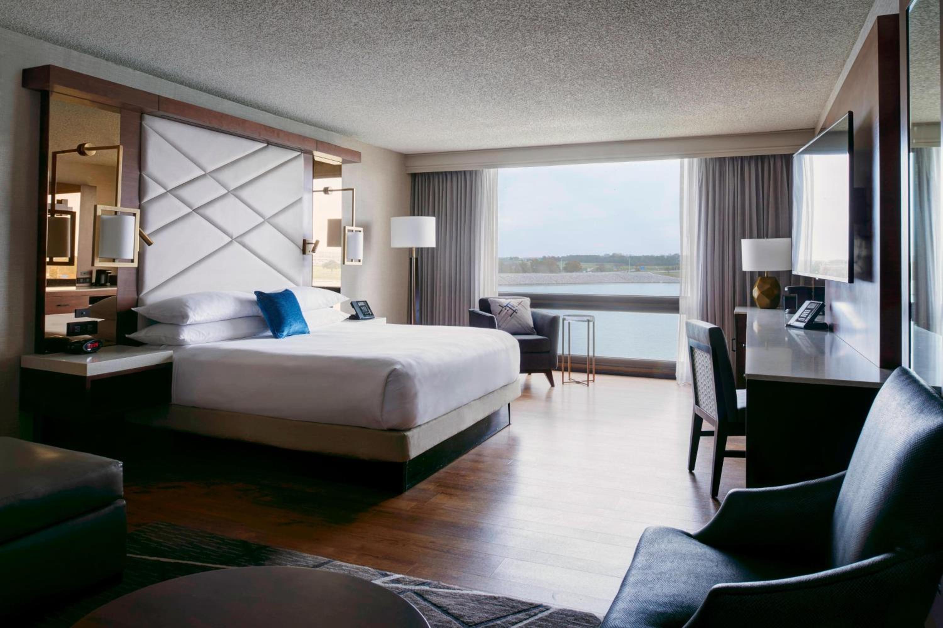 Kansas City Vacations - Kansas City Airport Marriott - Property Image 43