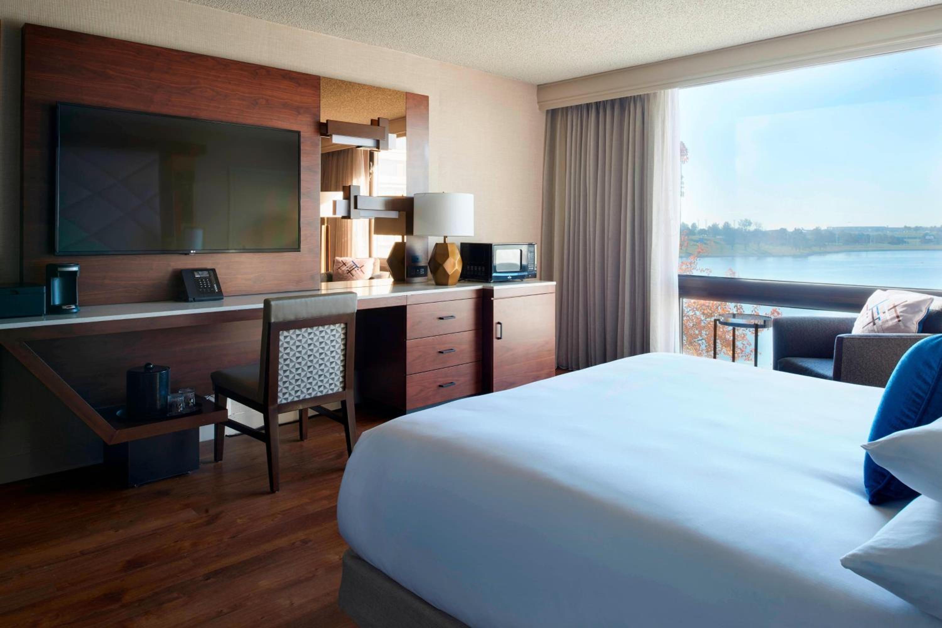 Kansas City Vacations - Kansas City Airport Marriott - Property Image 41