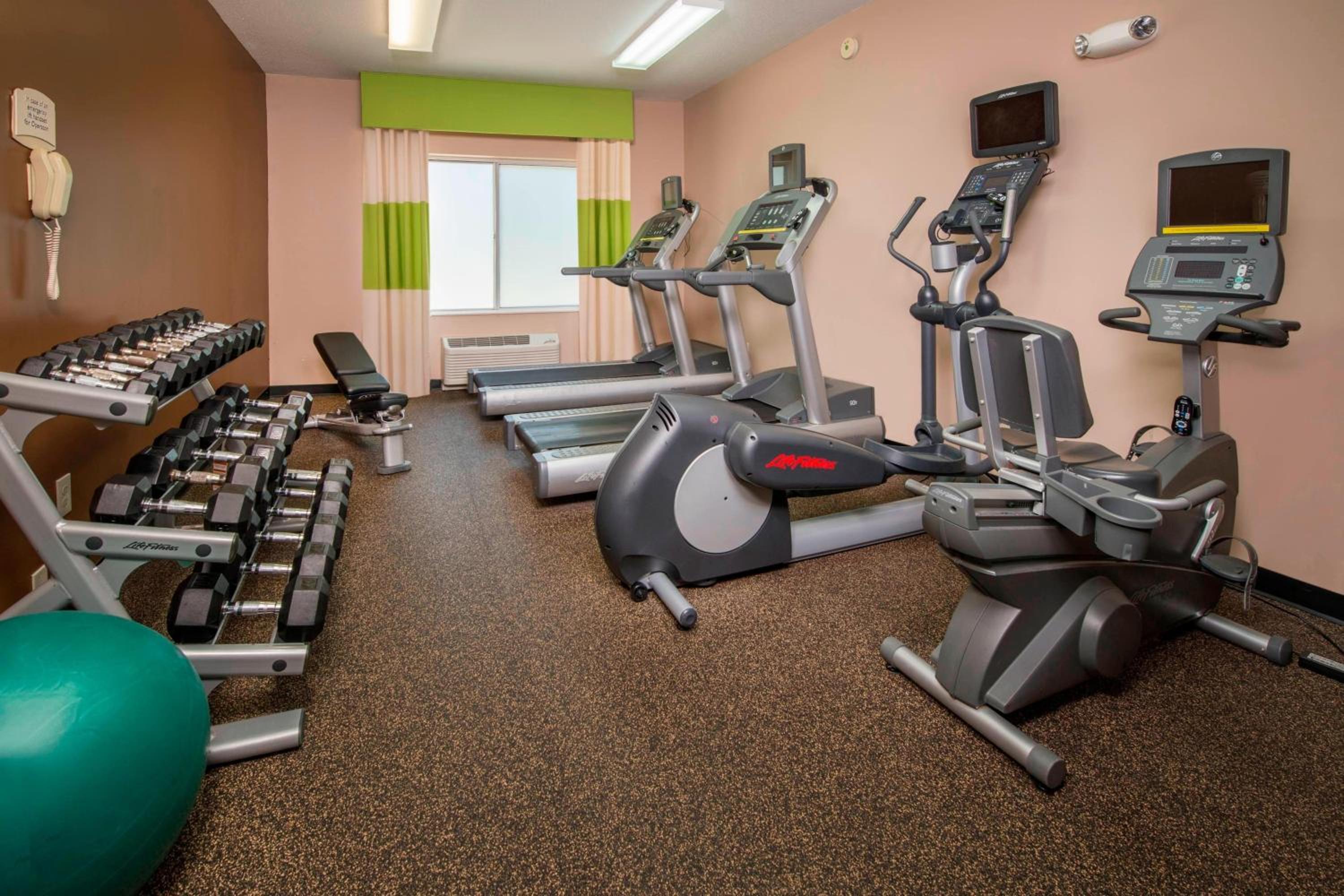 Fairfield Inn Dulles Airport Chantilly - Property Image 2