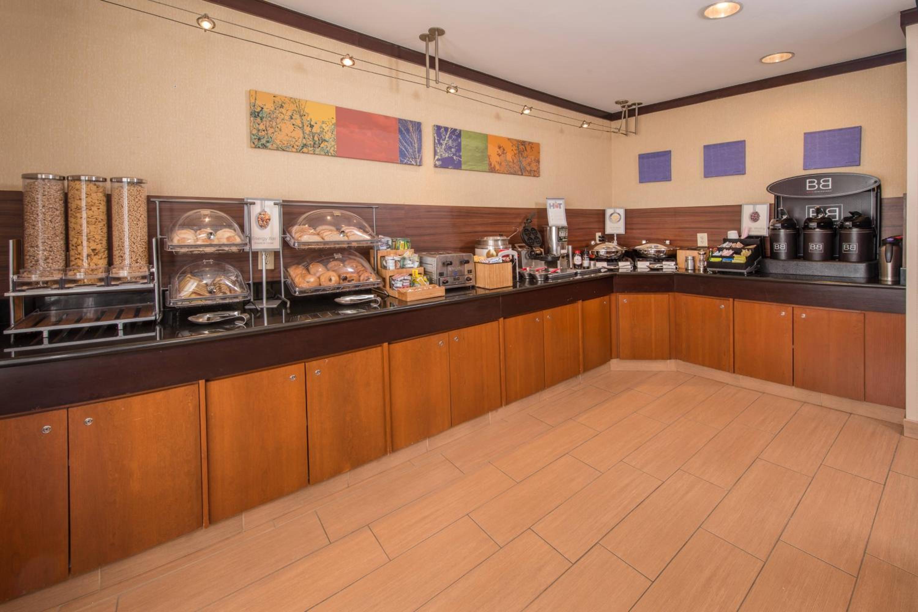 Fairfield Inn Dulles Airport Chantilly - Property Image 4