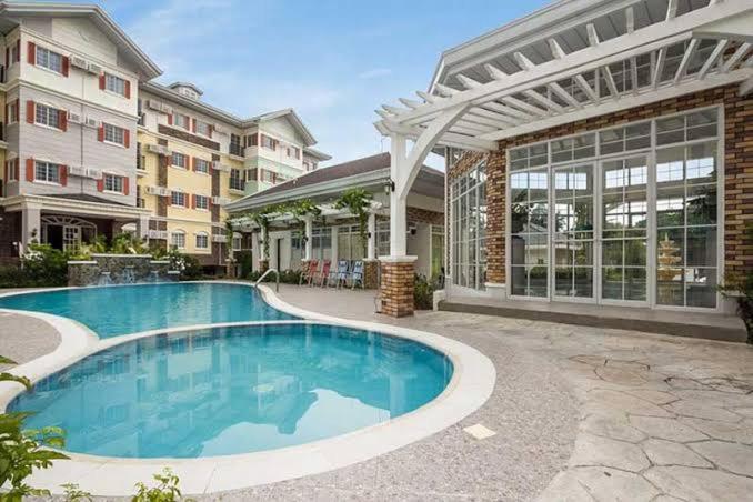 Modern 1-Bedroom in the Heart of Cebu City view 4
