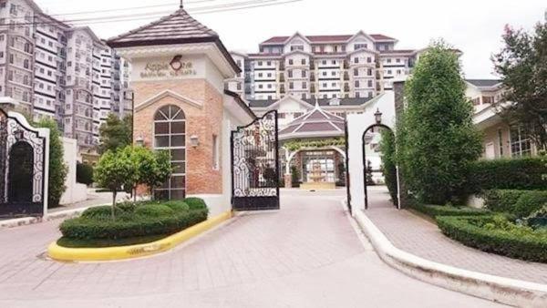 Modern 1-Bedroom in the Heart of Cebu City view 3