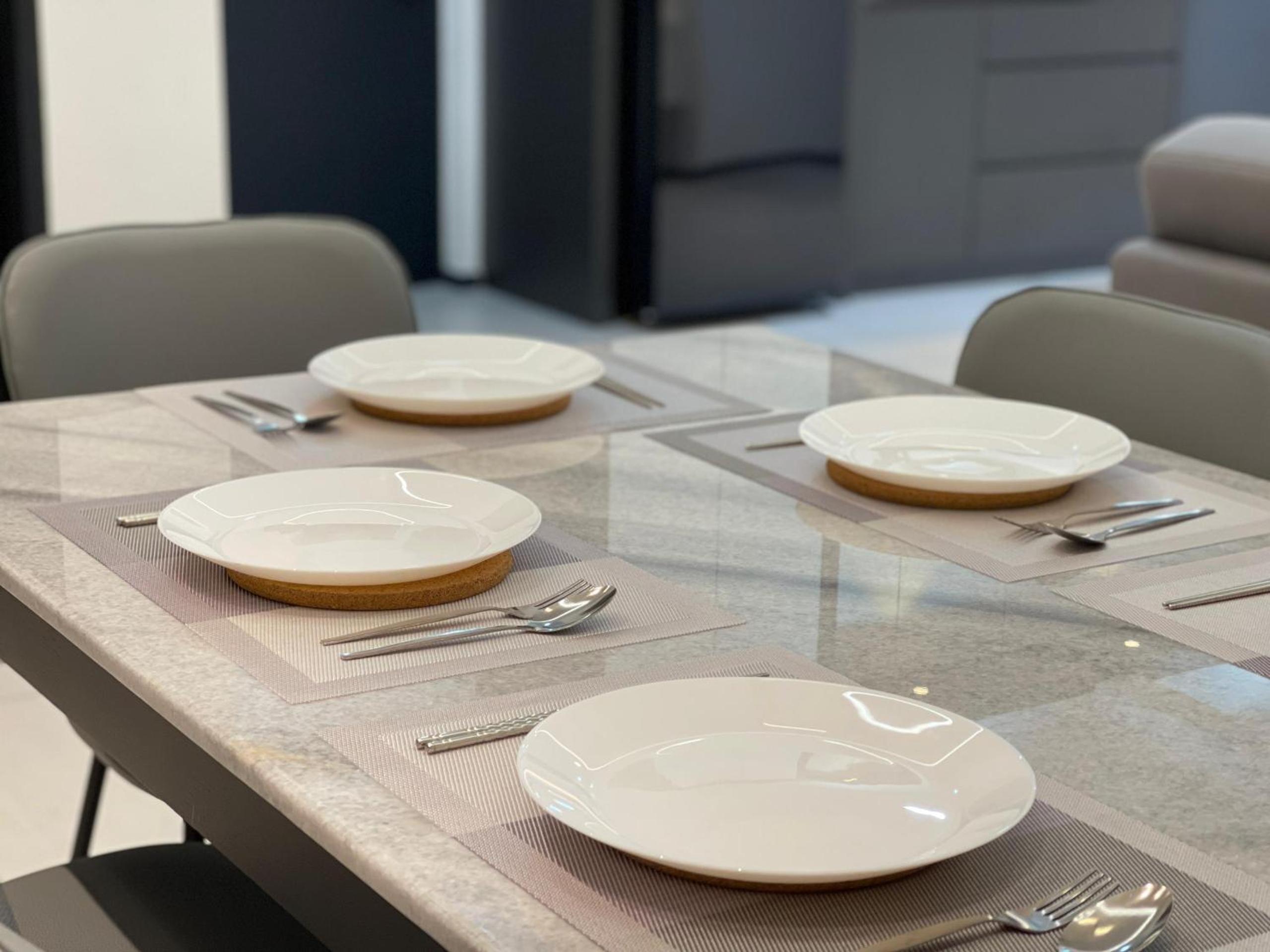 Urban Suites - Luxury 3 Bedrooms With Sea View photo 2