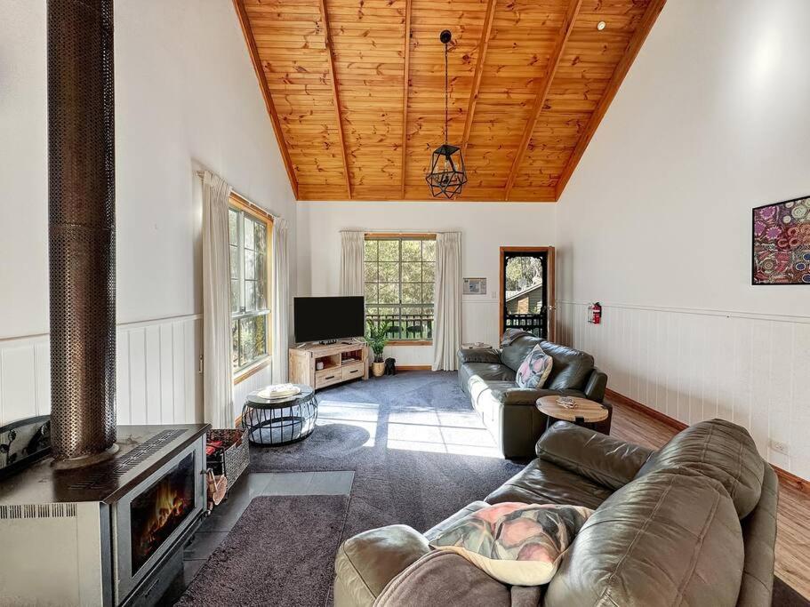 Country Lane Cottage