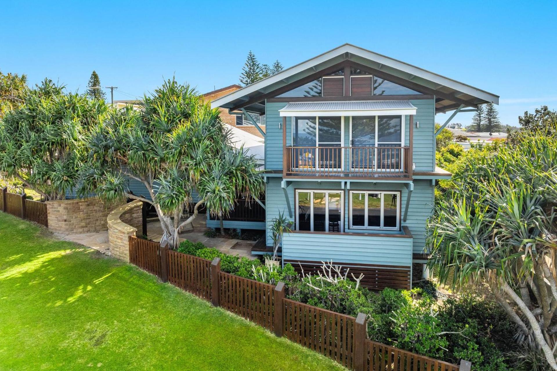 Allawah Cottage - Historic Beachside Retreat - Holiday Yamba