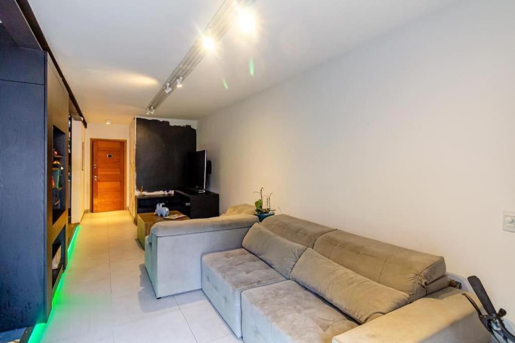 Loft aconchegante com amplo terraço na Augusta ao lado da Paulista