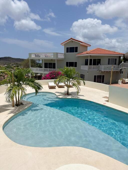 Oceanview Apartment