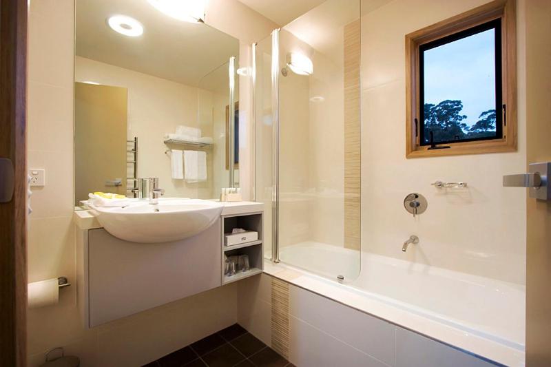 Oaks Lake Crackenback Resort