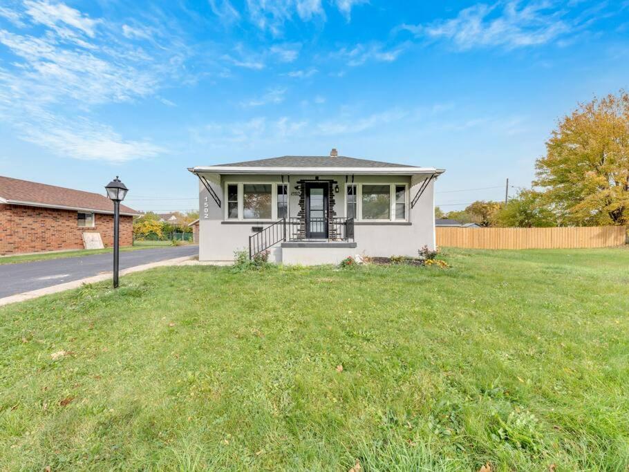 Basement Apartment in south Windsor