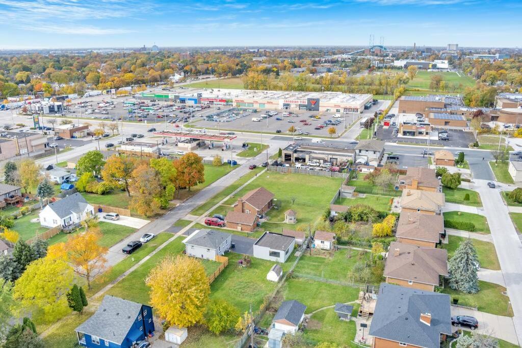 Basement Apartment in south Windsor