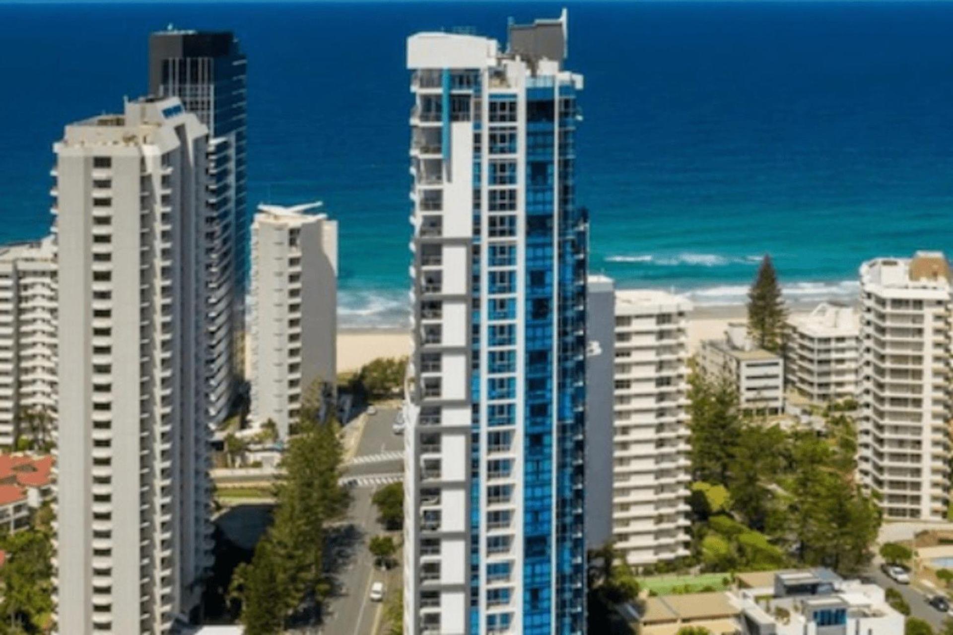 3 Bedroom Apartment Close To The Beach