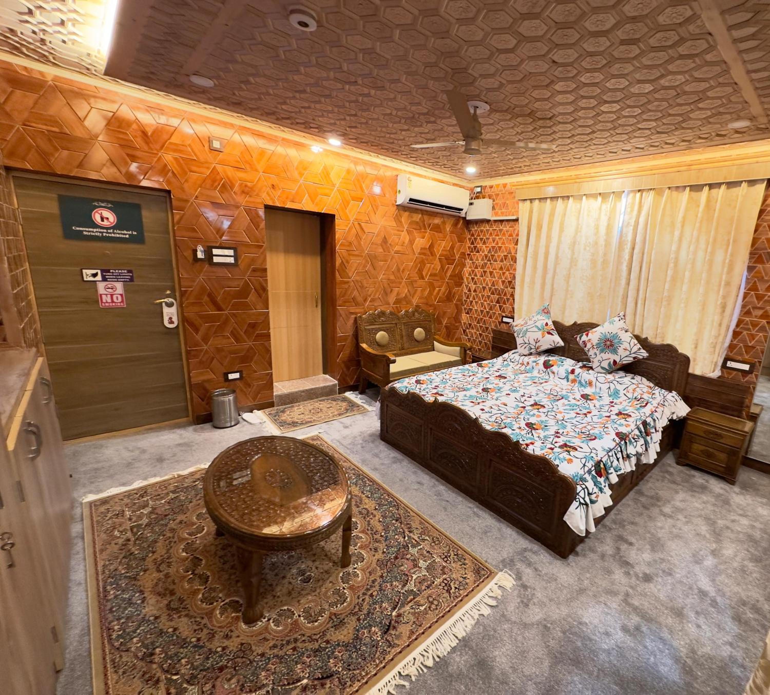 Kashmir Aikyam House