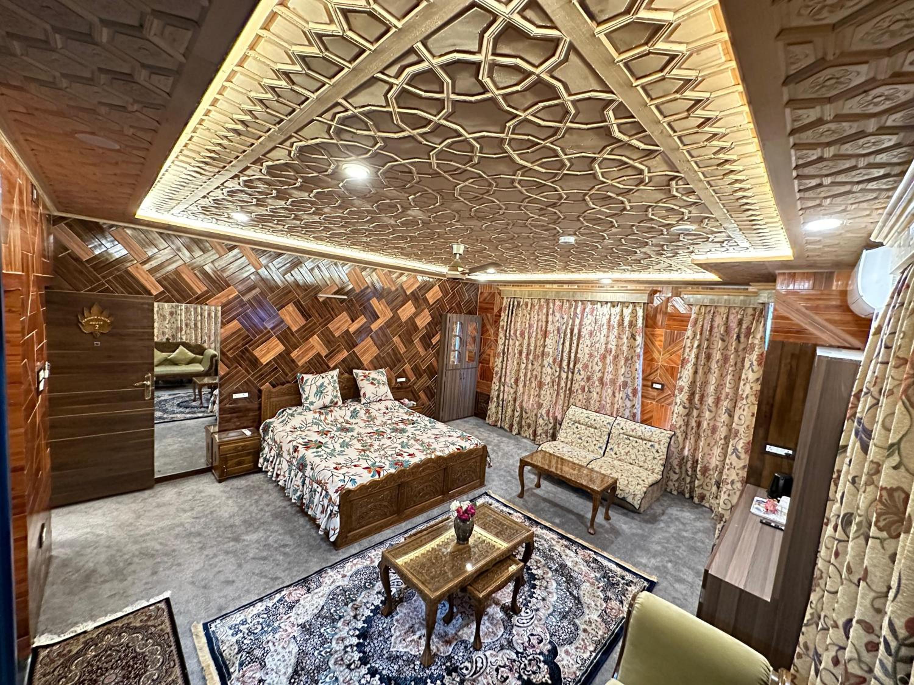 Kashmir Aikyam House