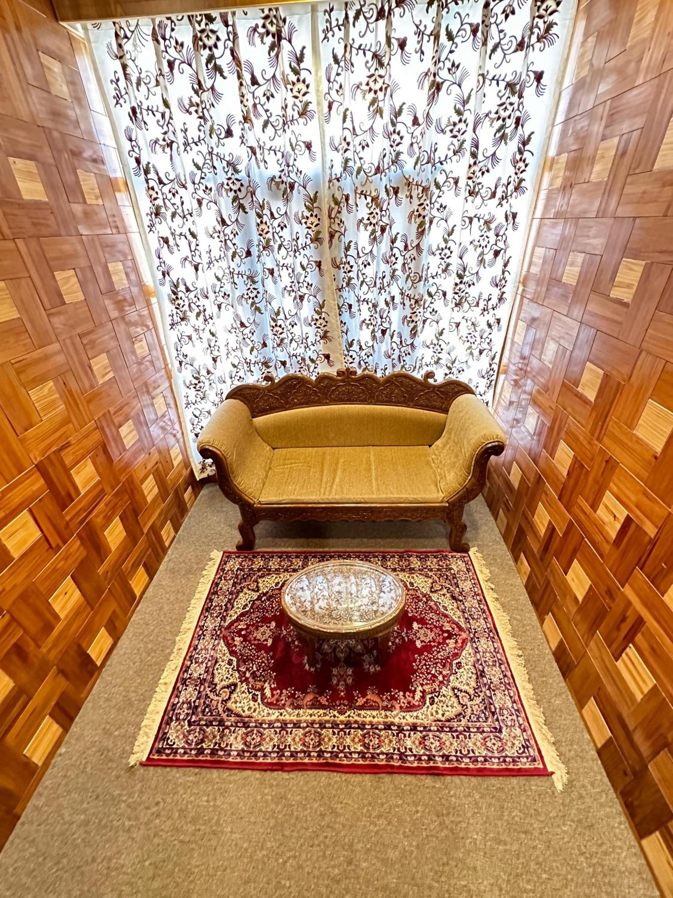 Kashmir Aikyam House