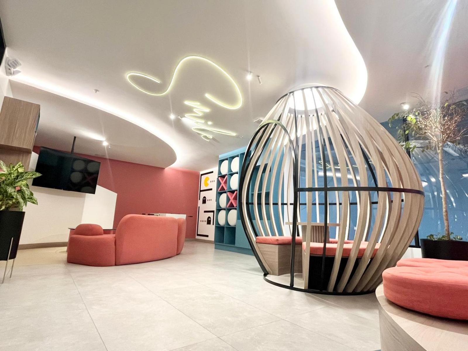 Harmony Coliving Ecuador Pool Carolina Park Quito