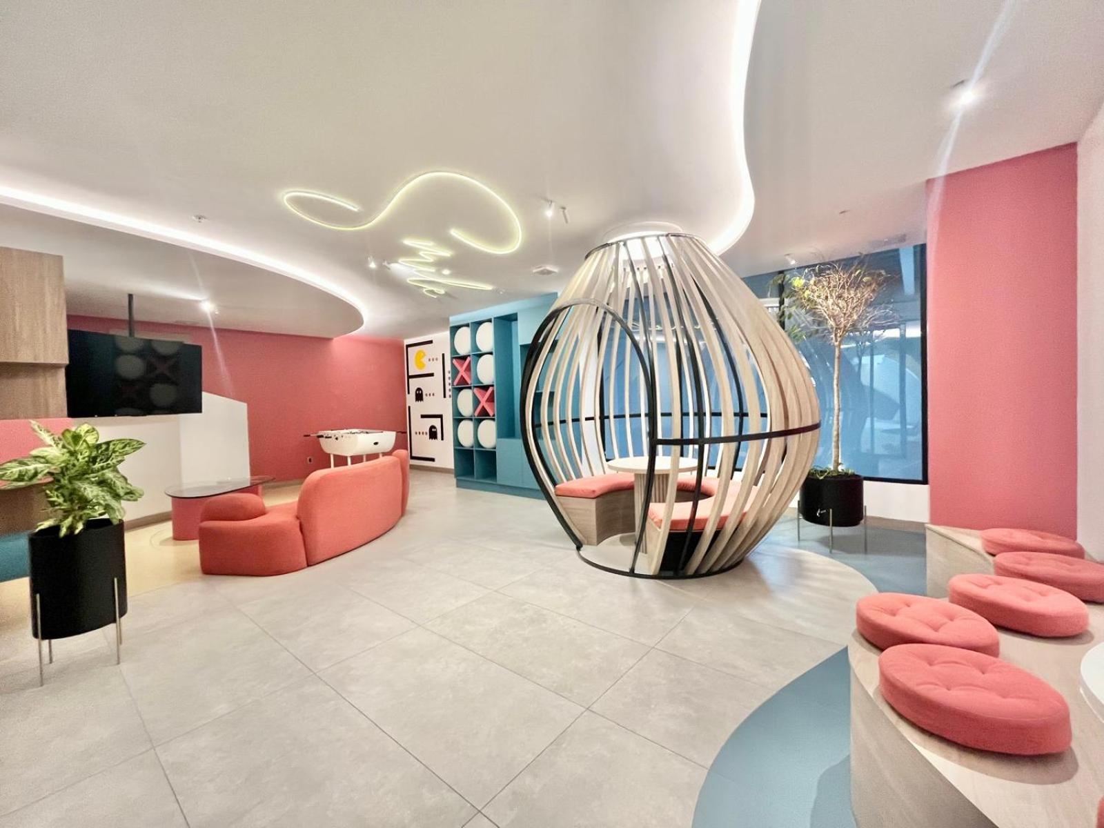 Harmony Coliving Ecuador Pool Carolina Park Quito