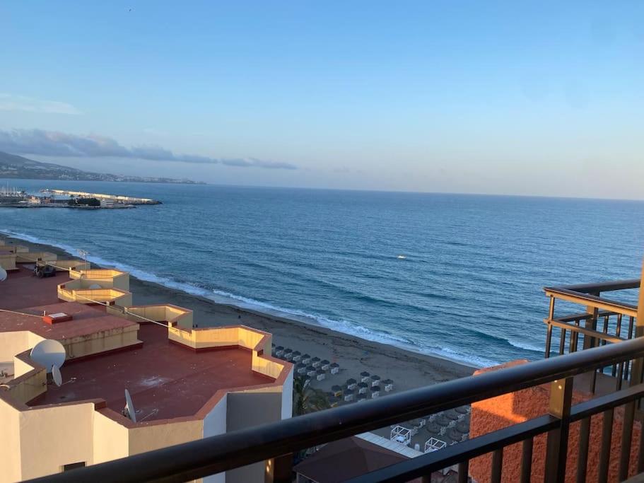 Moderno en primera línea de playa