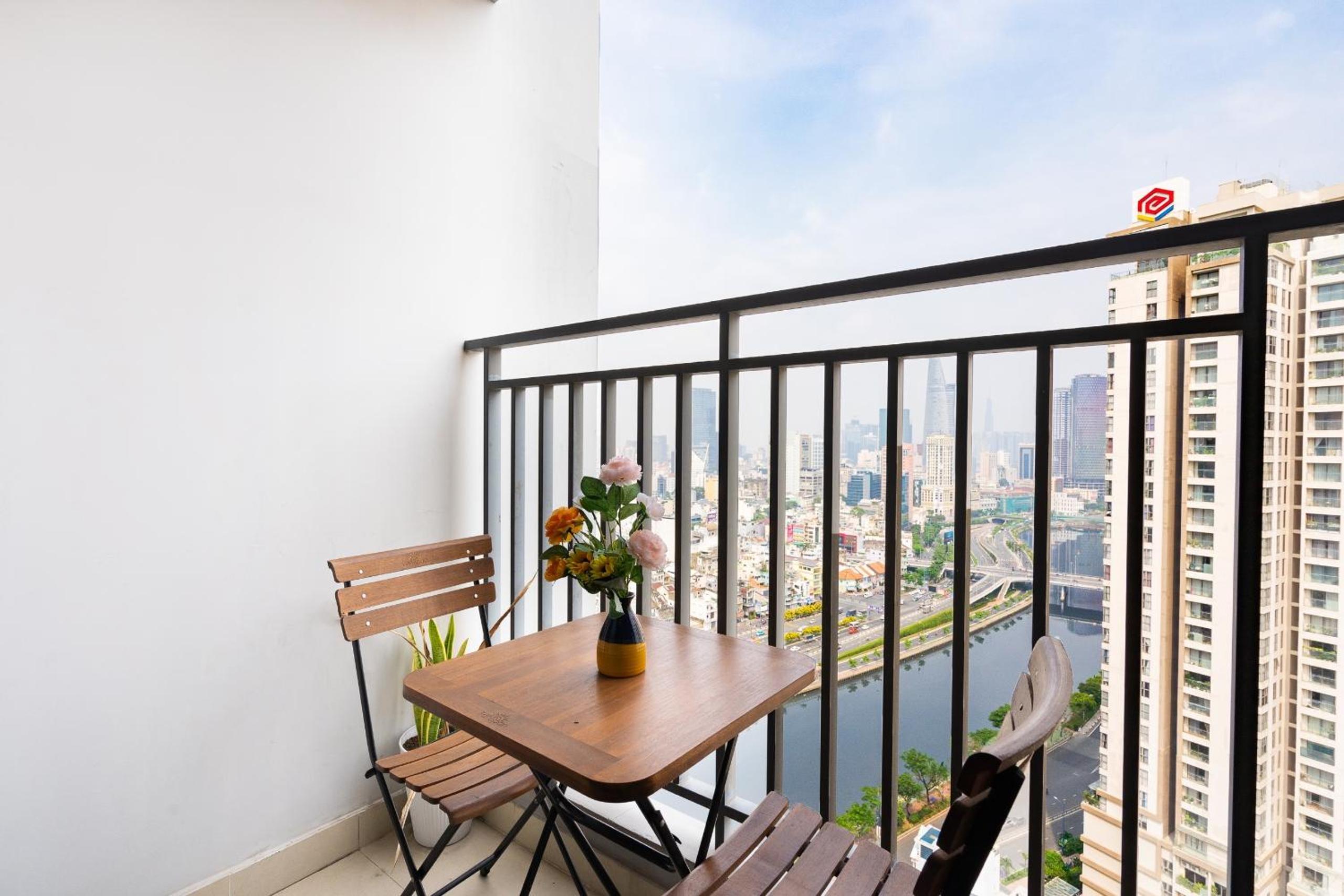 KALA RiverGate Apartments Near Ben Thanh