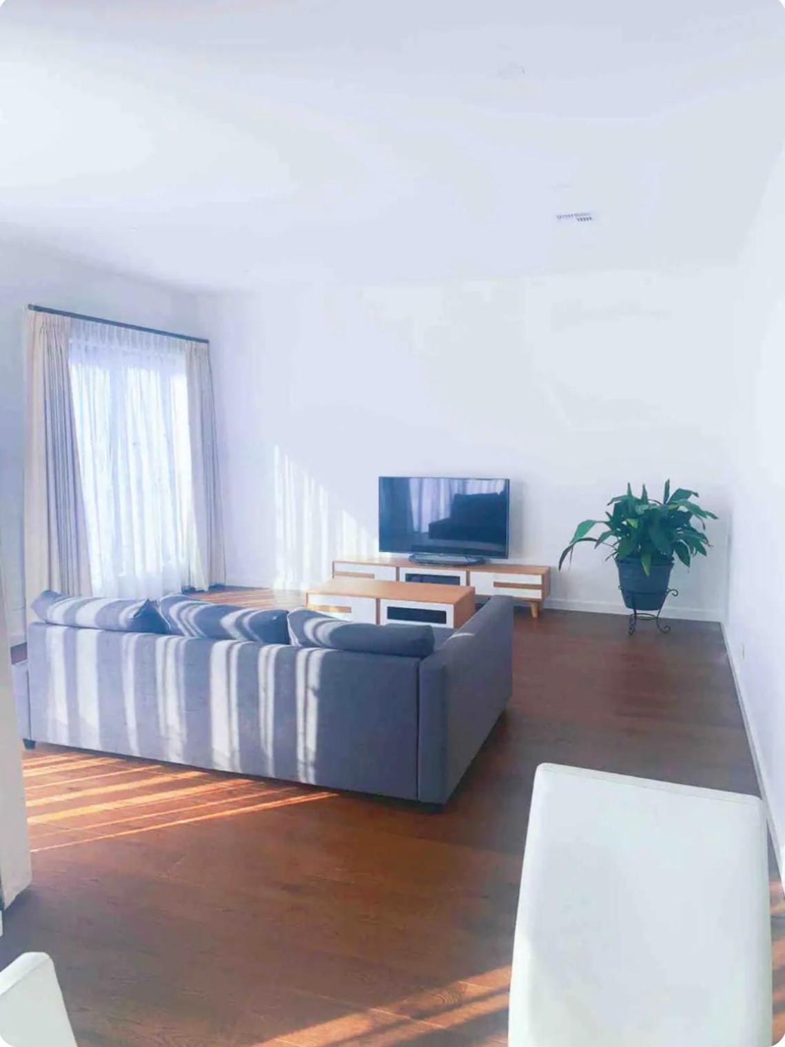 ‘The bayside’ Beautifully brand new house